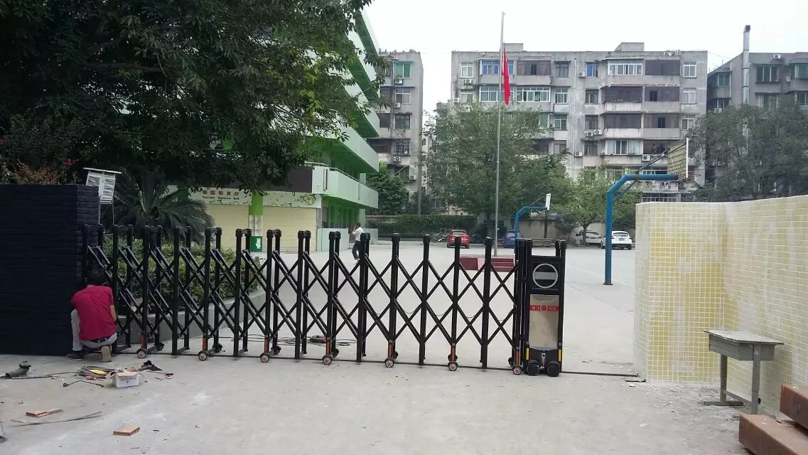 盘锦盘锦深圳市伸缩门